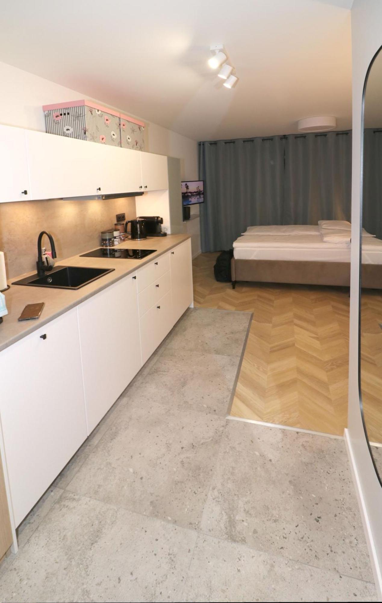 Falcon Apartment Center 4 Metro Swietokrzyska Varşovia Exterior foto